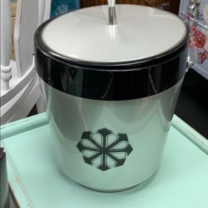 MCM ice bucket